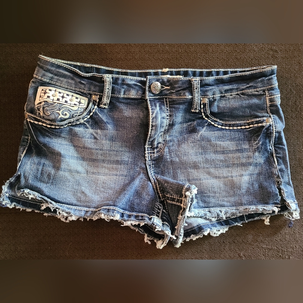 Womans Zco Jean shorts size 11